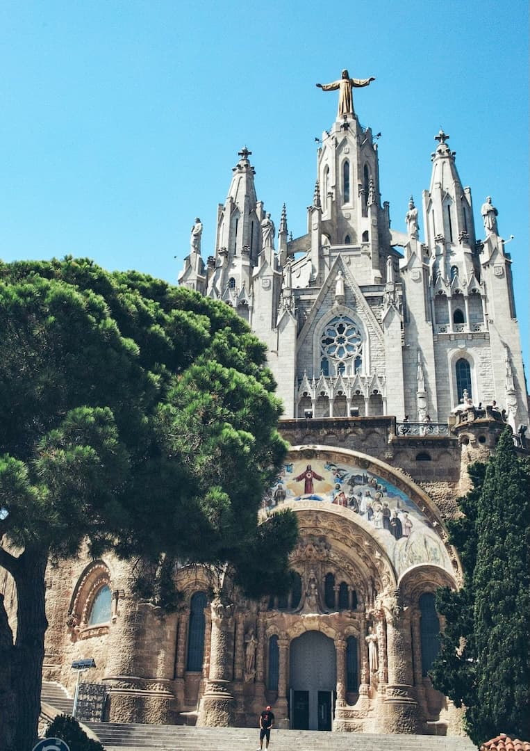 Spanien
